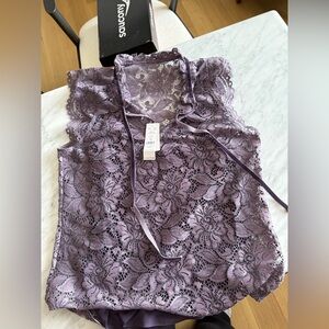 White House black market top